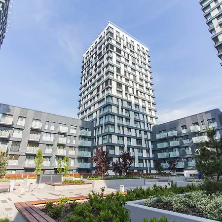 New Modern With Zizkov Parking Apartment