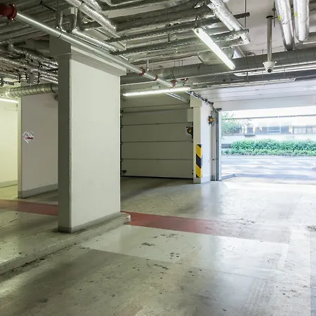 New Modern With Zizkov Parking Appartamento *