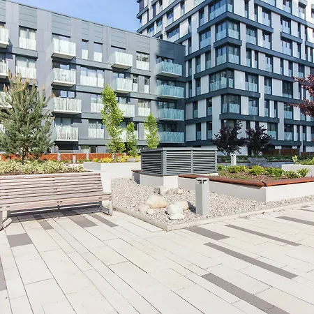 New Modern With Zizkov Parking Praga